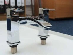 Lauder Bath Filler Tap - Highlife Bathrooms -ABACUS || Villeroy & Boch || Burlington Sales Store 1140148