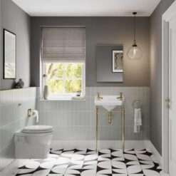 Burlington Gold Toilet Roll Holder 8 Burlington Gold Toilet Roll Holder -ABACUS || Villeroy & Boch || Burlington Sales Store Burlington Gold Toilet Roll Holder A5 GOLD Lifestyle 2